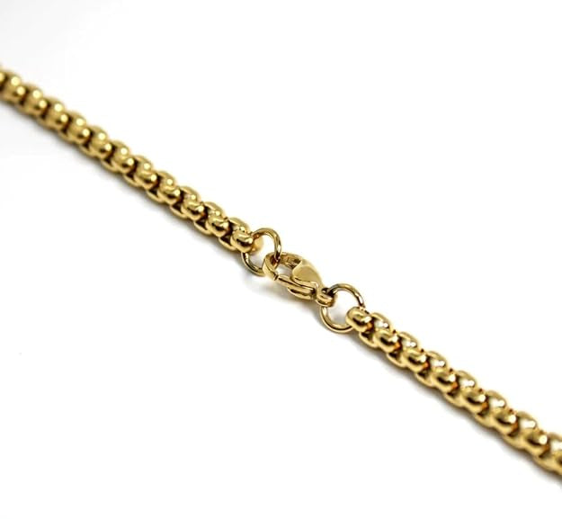 trishul-pendant-plain-design-gold-necklace-detail-shot.jpg